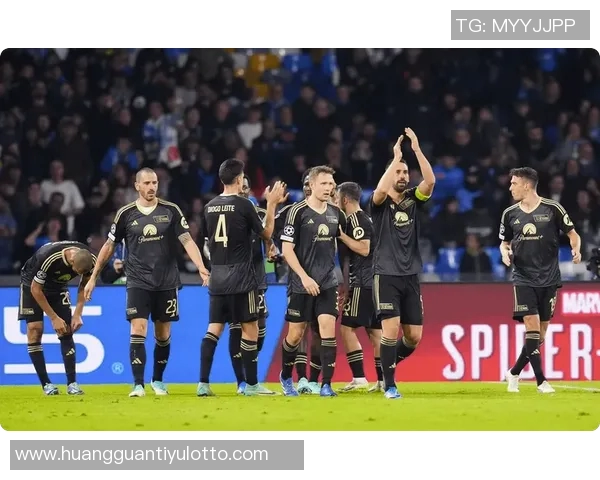 欧冠小组赛激战正酣巴黎领跑五队全胜争夺出线资格 欧冠小组赛激战正酣巴黎领跑五队全胜争夺出线资格