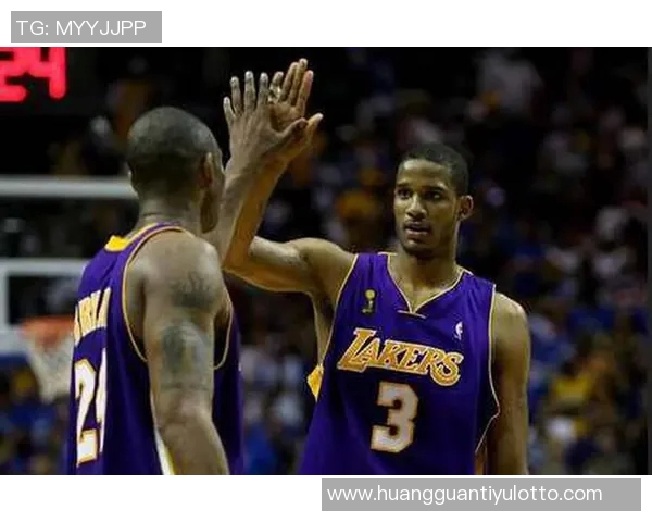 阿里扎回忆科比豪言三双随时可得展现传奇球员的自信与实力 阿里扎回忆科比豪言三双随时可得展现传奇球员的自信与实力