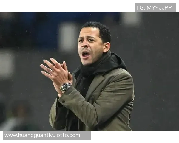 天空体育报道加里奥尼尔与斯特拉斯堡达成执教口头协议将替代罗塞尼尔