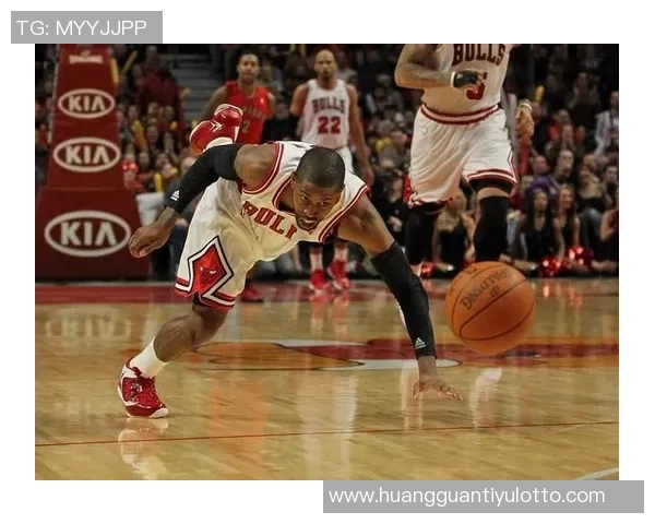 沃特森表现稳定全场14投8中贡献21分5篮板2助攻1盖帽并遭遇5次犯规