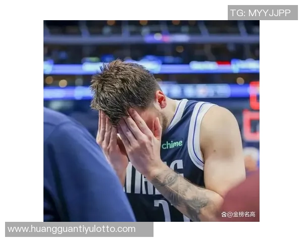 东契奇表现起伏不定25投仅7中仍砍下29分但失误频繁影响球队表现 东契奇表现起伏不定25投仅7中仍砍下29分但失误频繁影响球队表现